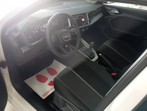 Audi A1 Sportback 25 1.0 tfsi Business - Immagine 3