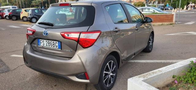 Toyota Yaris 1.5h Trend Grey Edition my18 - Immagine 4
