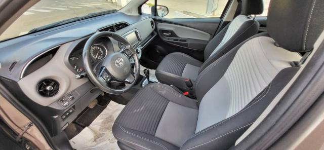 Toyota Yaris 1.5h Trend Grey Edition my18 - Immagine 12