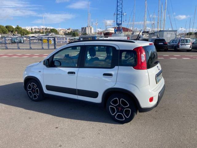 Fiat Panda III 1.0 firefly hybrid City Life s&s 70cv - Immagine 4