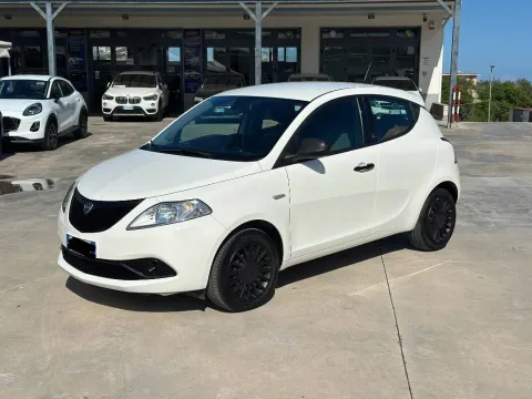 Opel Corsa 1.2 GS s&s 100cv - Immagine 1