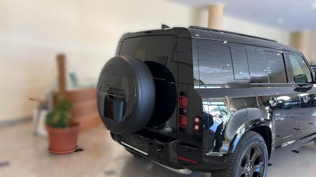 Land Rover Defender 3.0d i6 mhev X-Dynamic HSE awd 200cv auto - Immagine 4