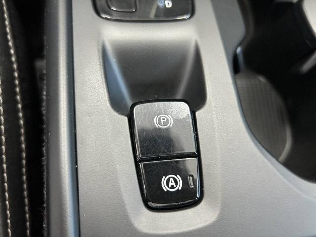 Volvo XC40 2.0 d4 Momentum awd geartronic - Immagine 1