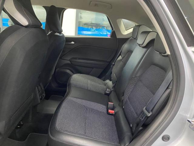 Renault Captur 1.5 blue dci Intens 115cv edc - Immagine 3
