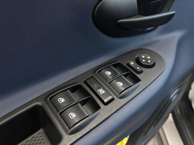 Lancia Ypsilon III 1.0 firefly hybrid Silver s&s 70cv 5p.ti - Immagine 14