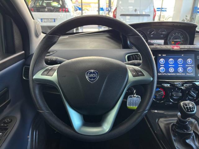 Lancia Ypsilon III 1.0 firefly hybrid Silver s&s 70cv 5p.ti - Immagine 13
