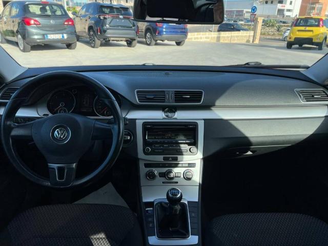 Volkswagen Passat Variant 1.6 tdi Comfortline Business - Immagine 12