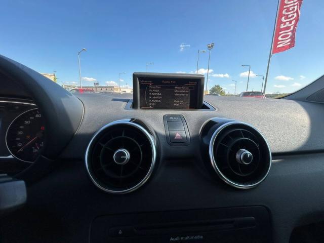 Audi A1 1.6 tdi Attraction 90cv - Immagine 17