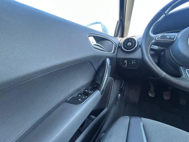 Audi A1 1.6 tdi Attraction 90cv - Immagine 24