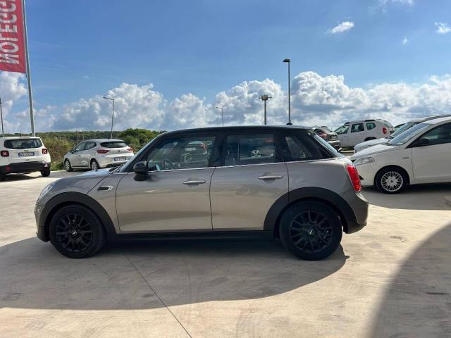 Mini Mini 5 Porte 1.5 Cooper D 5p - Immagine 6