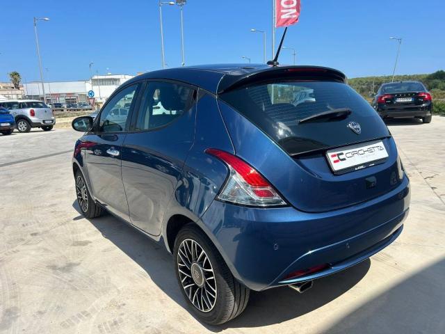 Lancia Ypsilon III 1.0 firefly hybrid Platino s&s 70cv - Immagine 3