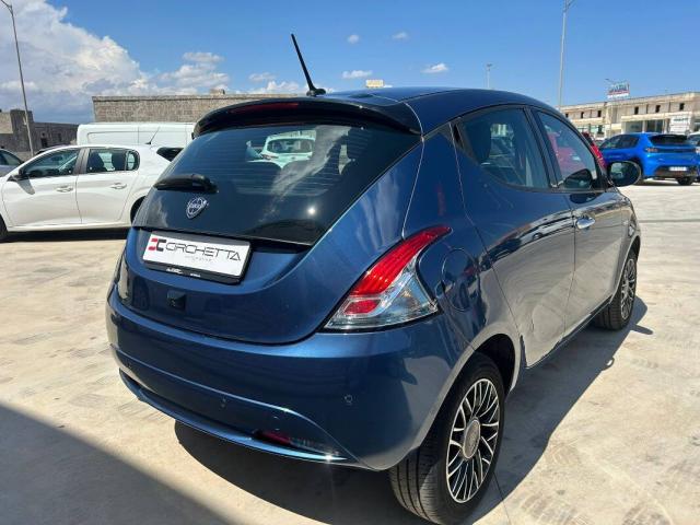 Lancia Ypsilon III 1.0 firefly hybrid Platino s&s 70cv - Immagine 2
