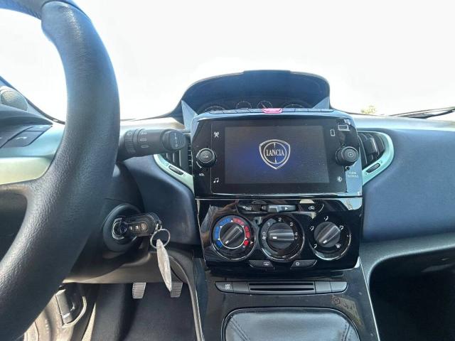 Lancia Ypsilon III 1.0 firefly hybrid Platino s&s 70cv - Immagine 13