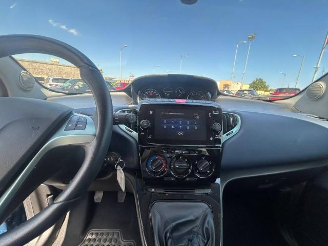 Lancia Ypsilon III 1.0 firefly hybrid Platino s&s 70cv - Immagine 6