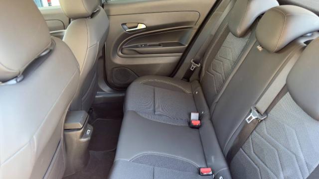 Jeep Avenger 1.2 turbo Summit fwd 100cv - Immagine 2