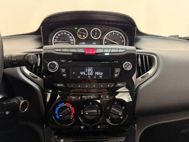 Lancia Ypsilon 1.2 8v 69cv Gold - Immagine 15