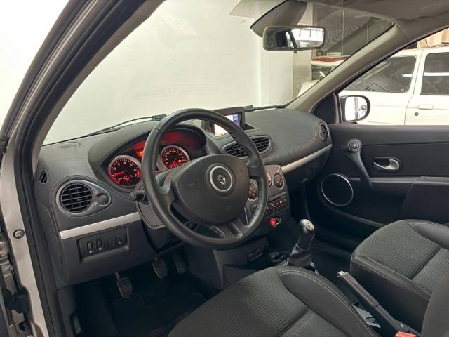 Renault Clio III 2009 Sportour Clio ST 1.2 tce Luxe 100cv - Immagine 32