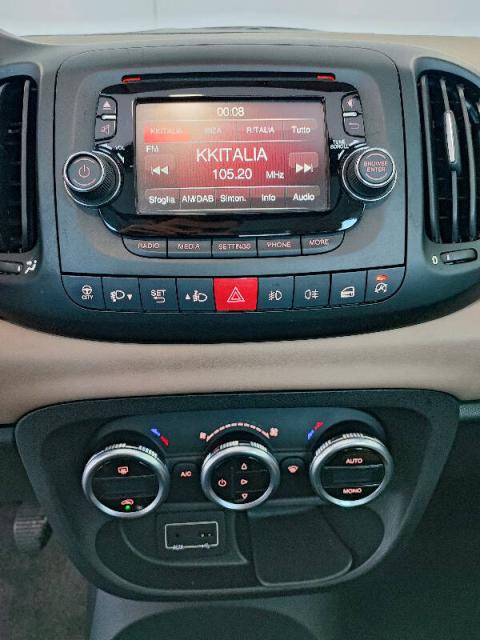 Fiat 500 L 1.6 mjt Lounge 105cv TETTO APRIBILE! - Immagine 13