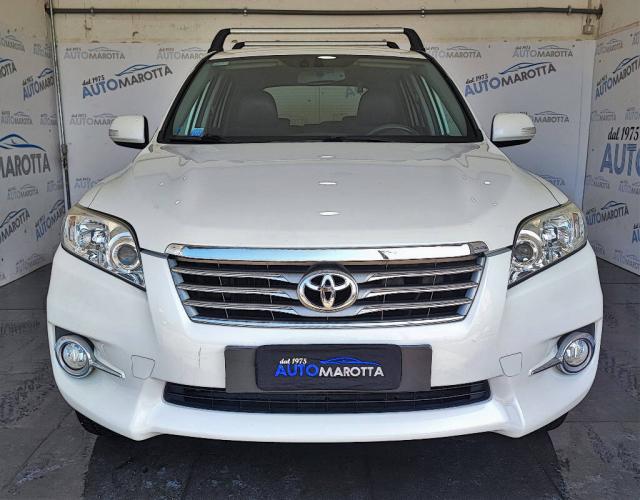 Toyota Rav4 2.2 d-4d Executive auto TAGLIANDI TOYOTA X EURO 8000! - Immagine 5