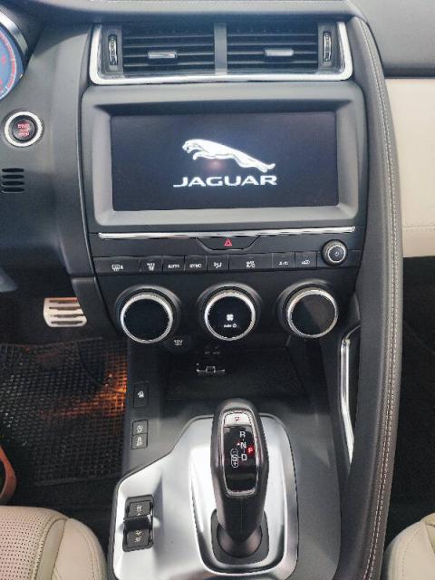 Jaguar E-Pace 2.0d i4 R-Dynamic HSE 150cv VIRTUAL! TETTO! PELLE! - Immagine 22