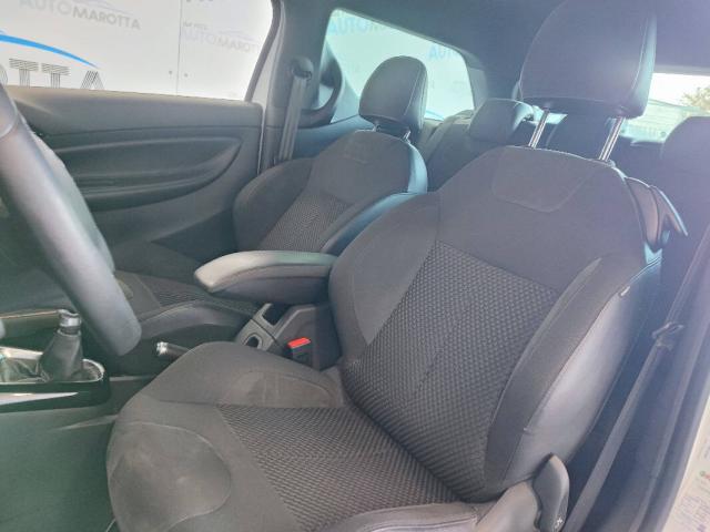 Citroen DS3 1.6 vti Just Black 120cv - Immagine 14