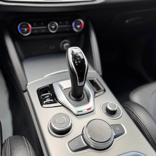 Alfa Romeo Stelvio 2.2 t Veloce Ti Q4 210cv auto - Immagine 19