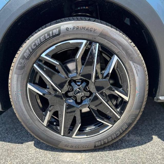 Peugeot 3008 1.2 hybrid GT 136cv e-dcs6 TETTO APRIBILE ! - Immagine 13