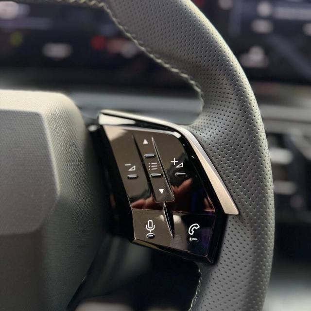 Peugeot 3008 1.2 hybrid GT 136cv e-dcs6 TETTO APRIBILE - Immagine 3