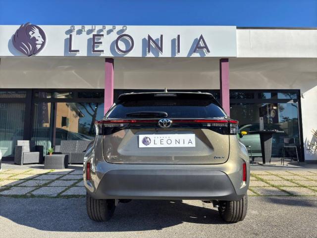 Toyota Yaris Cross 1.5h Trend awd-i 130cv e-cvt - Immagine 3