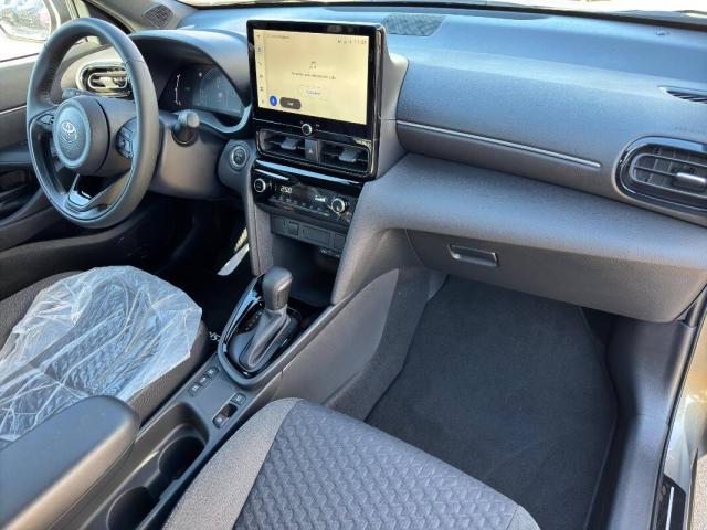 Toyota Yaris Cross 1.5h Trend awd-i 130cv e-cvt - Immagine 17