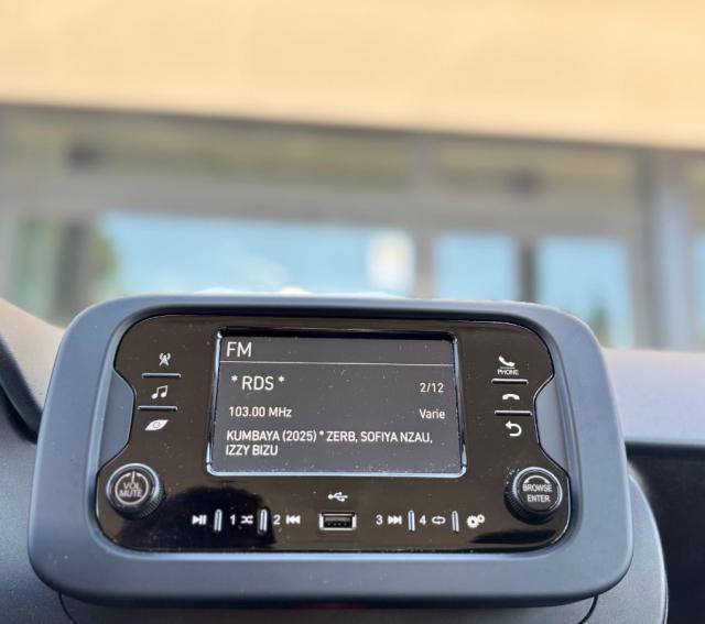 Fiat Panda III 1.0 firefly hybrid s&s 70cv 5 posti - Immagine 4