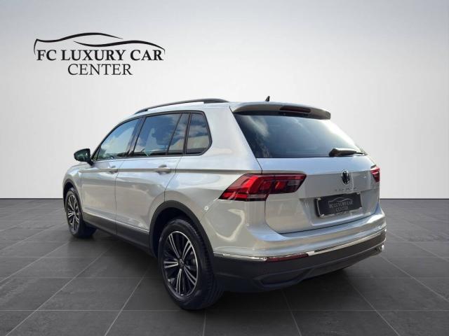 Volkswagen Tiguan 2.0 tdi Life 122cv Iva Esposta - Immagine 9