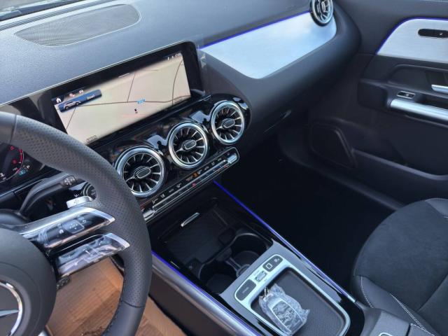 Mercedes Classe GLA 200 d AMG Line Premium auto - Immagine 10