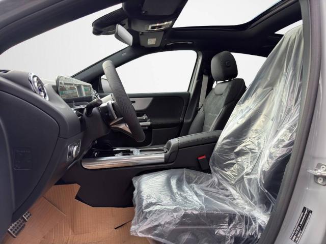 Mercedes Classe GLA 200 d AMG Line Premium auto - Immagine 9