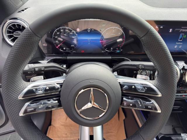 Mercedes Classe GLA 200 d AMG Line Premium auto - Immagine 1