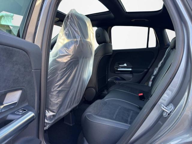Mercedes Classe GLA 200 d AMG Line Premium auto - Immagine 11