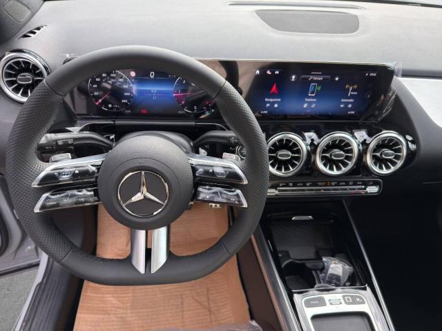 Mercedes Classe GLA 200 d AMG Line Premium auto - Immagine 17