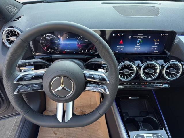 Mercedes Classe GLA 200 d AMG Line Premium auto - Immagine 13