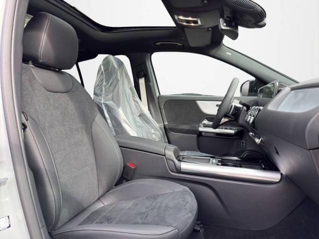 Mercedes Classe GLA 200 d AMG Line Premium auto - Immagine 13