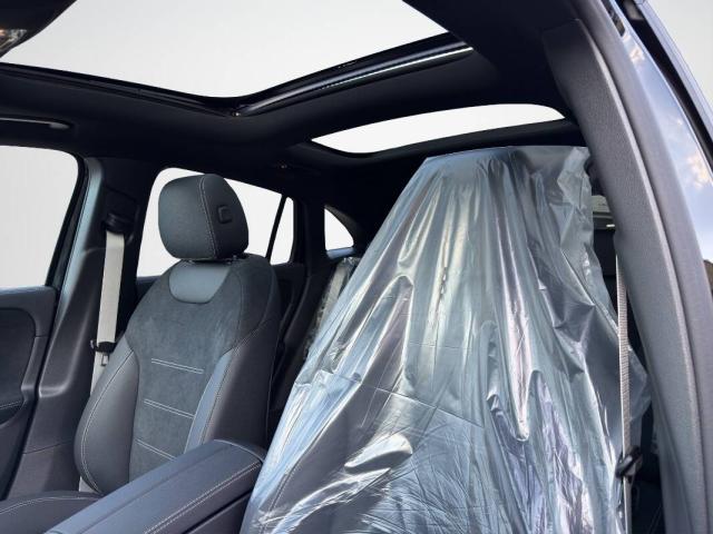 Mercedes Classe GLA 200 d AMG Line Premium auto - Immagine 15