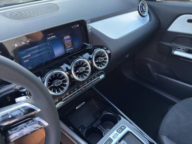 Mercedes Classe GLA 200 d AMG Line Premium auto - Immagine 16