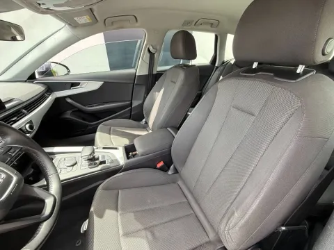 Audi A4 Avant 2.0 tdi Business 150cv s-tronic - Immagine 18