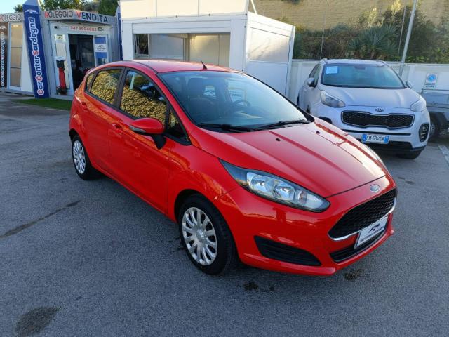 Ford Fiesta 1.5 tdci Business 75cv 5p E6 - Immagine 1