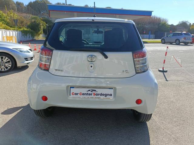 Toyota iQ 1.0 - Immagine 8