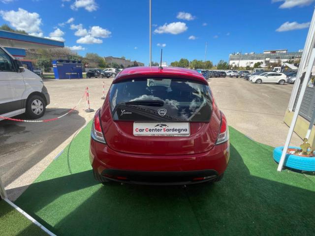 Lancia Ypsilon III 1.0 firefly hybrid Silver s&s 70cv - Immagine 3