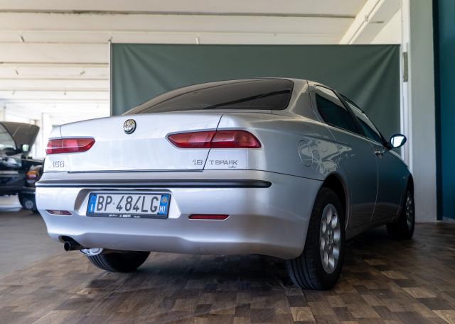 Alfa Romeo 156 1.8 ts 16v Distinctive 140cv - Immagine 8