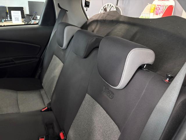 Toyota Yaris 1.5h Active Plus - Immagine 9