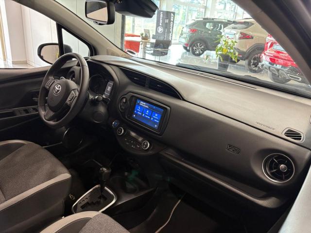 Toyota Yaris 1.5h Active Plus - Immagine 20