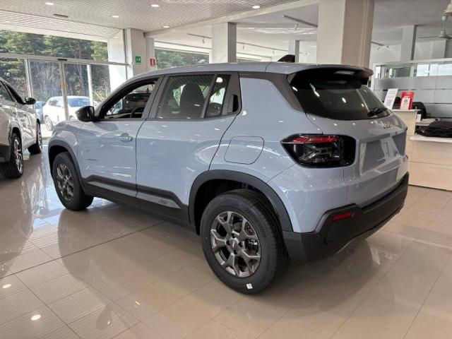 Jeep Avenger 1.2 t. Longitude fwd 100cv - Immagine 10
