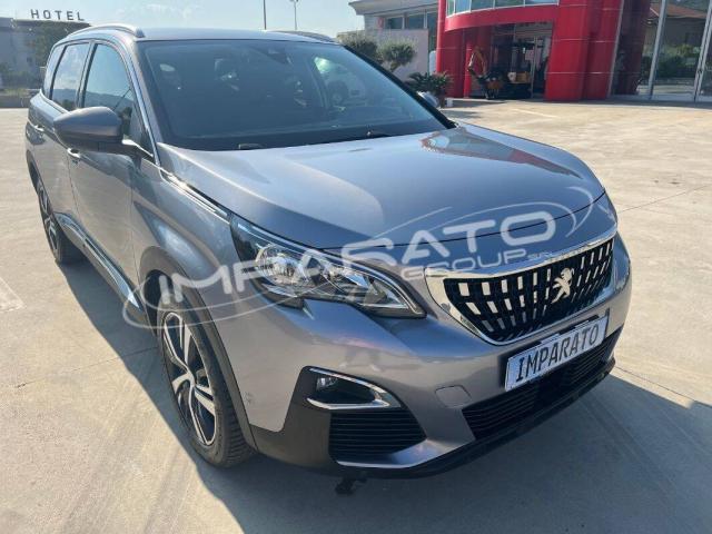 Peugeot 5008 BLUEHDI 130CV ALLURE EAT8 S S AUT. - Immagine 4